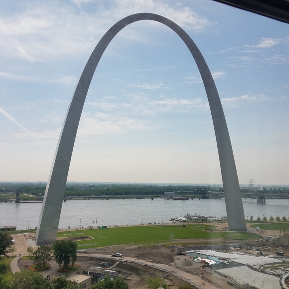 Meet your Posher, Jennifer - Picture 3 of 3